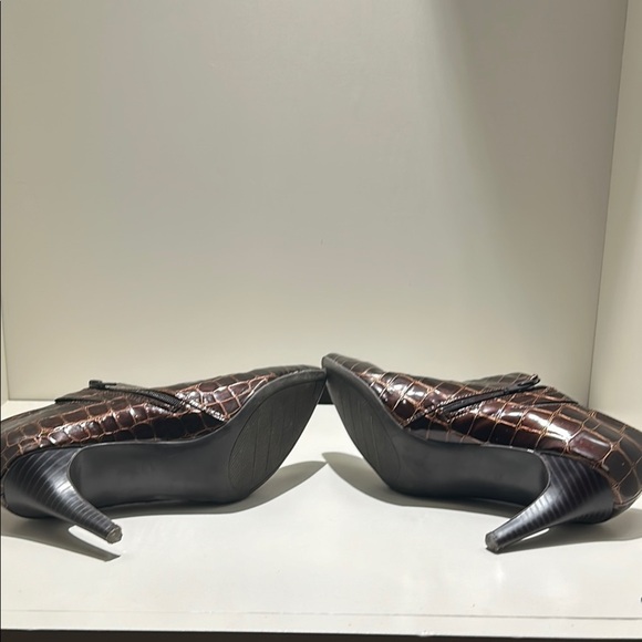Brown Crocodile Pattern Ankle shoe - Picture 4 of 9